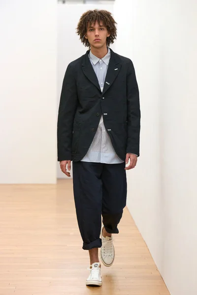 Look 37